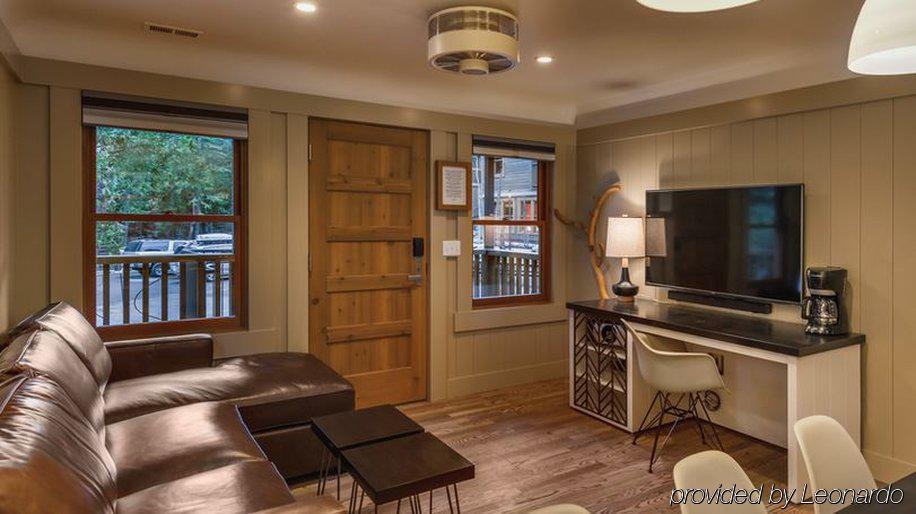 Cedar Crest Cottages 霍姆伍德 外观 照片